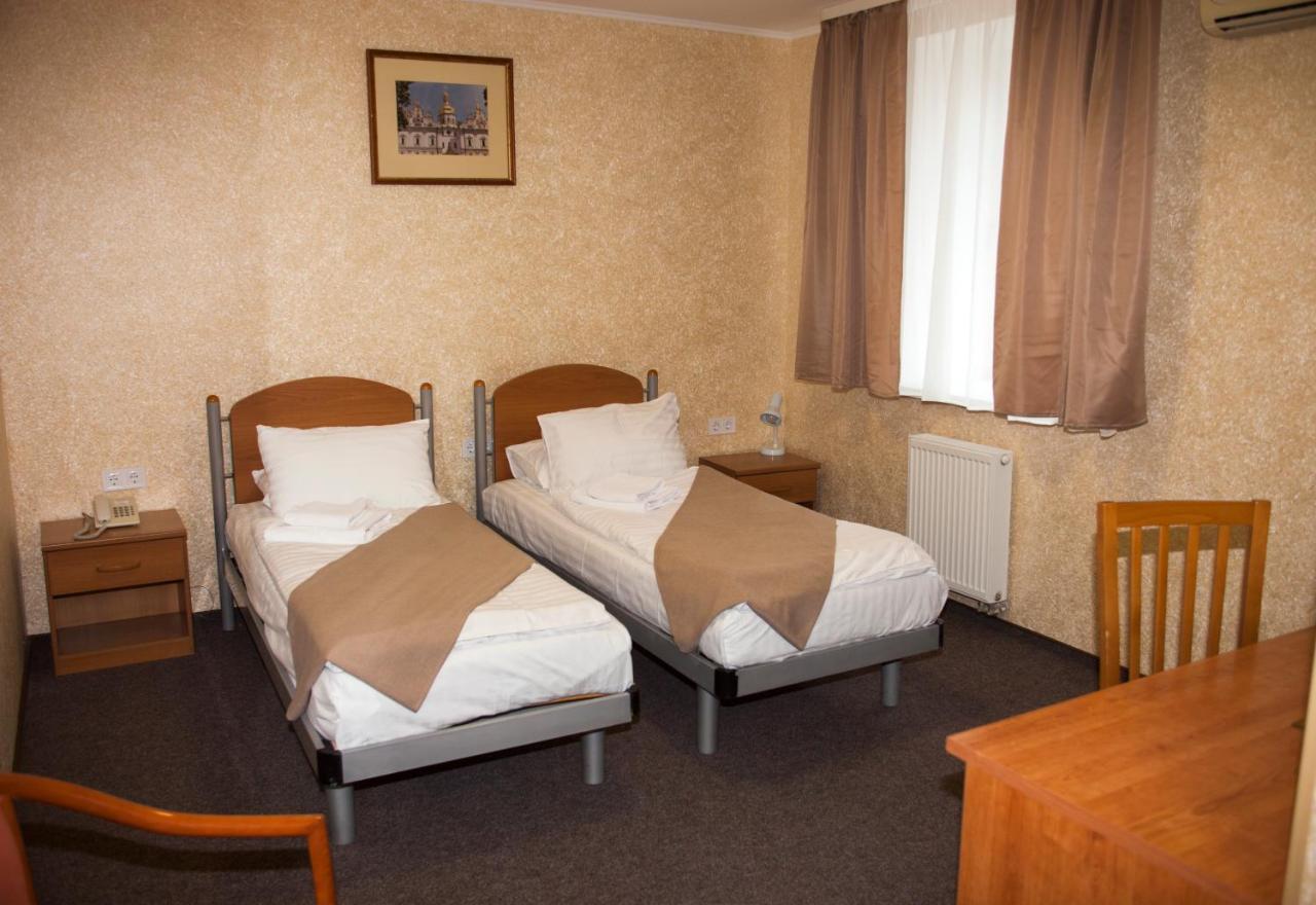 Hotel Express Корпус 2 Kiev Esterno foto