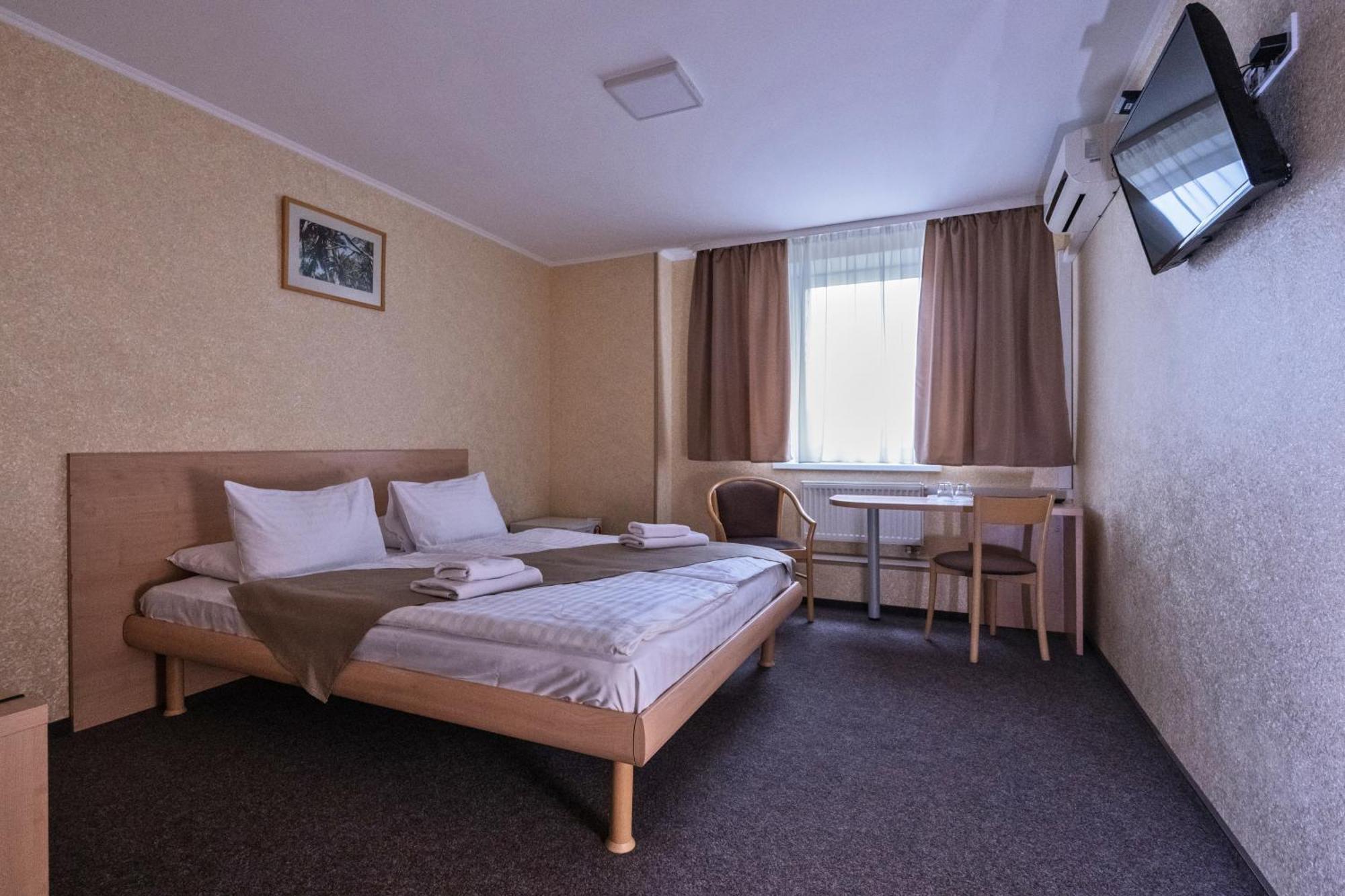Hotel Express Корпус 2 Kiev Esterno foto