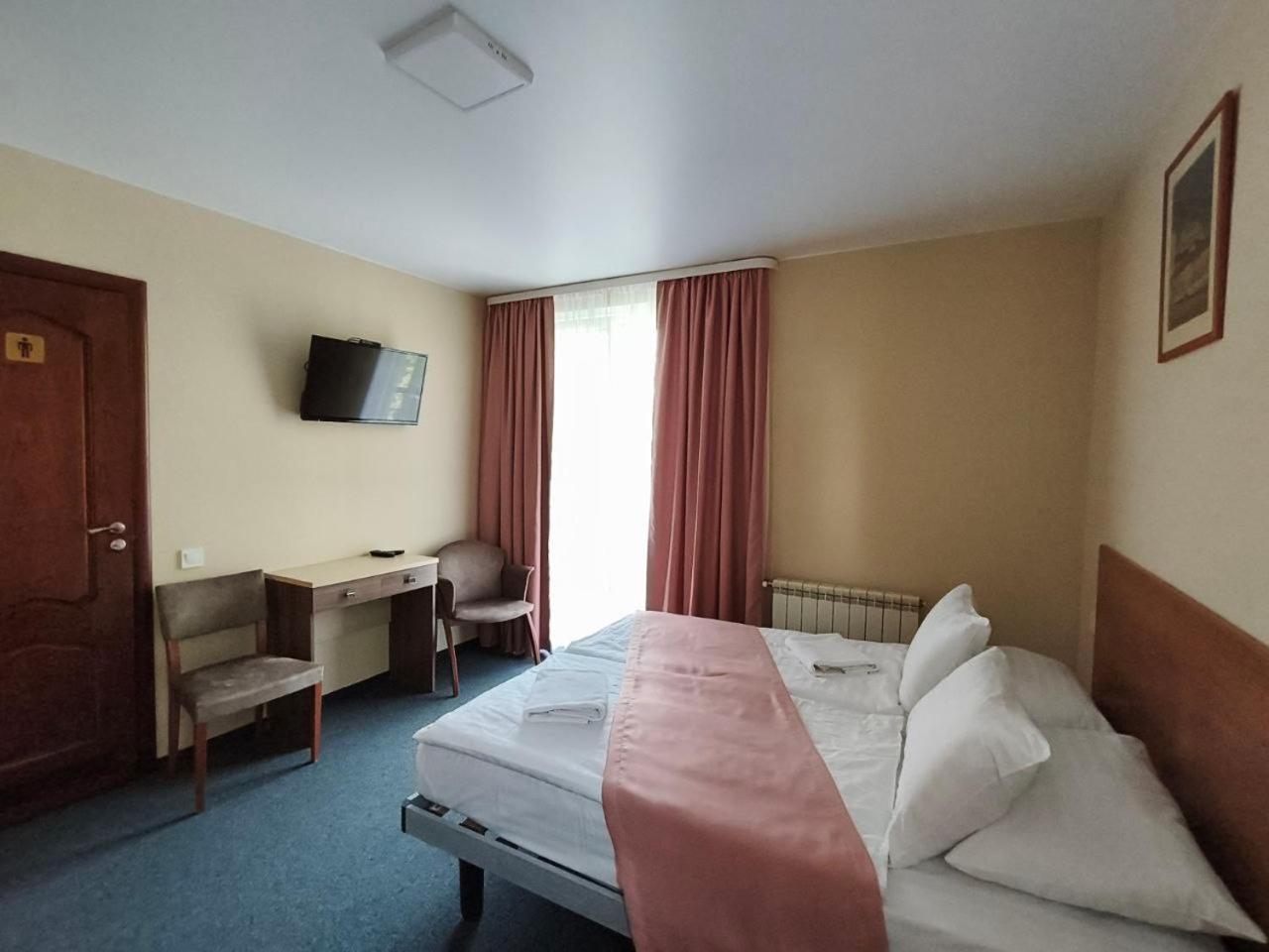 Hotel Express Корпус 2 Kiev Esterno foto