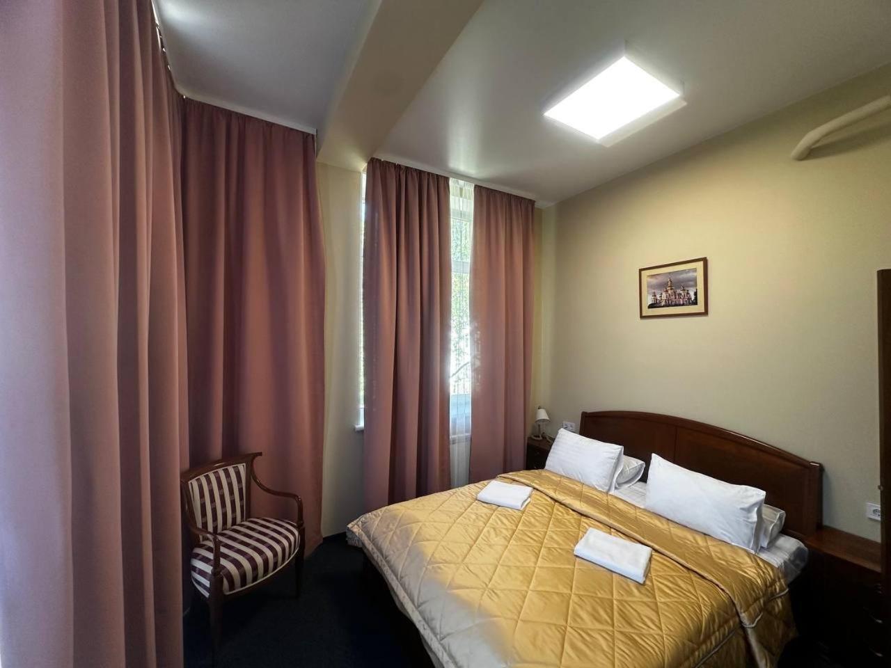 Hotel Express Корпус 2 Kiev Esterno foto